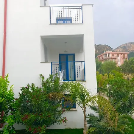 Saint Nicholas Cove - Nostra Apartmán *